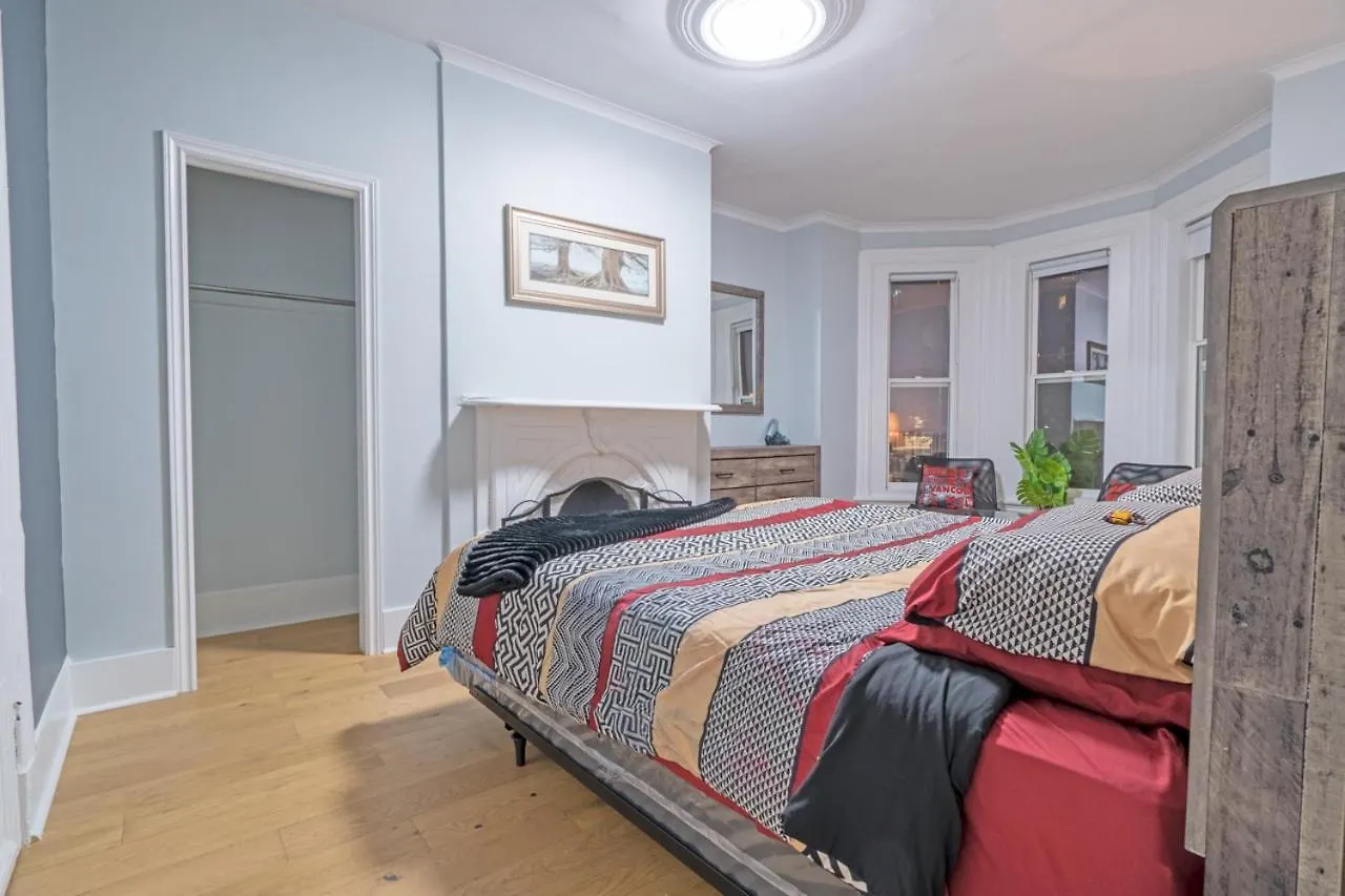 Stylish Downtown Apartment Halifax