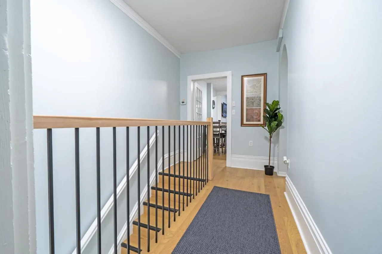 Stylish Downtown Apartment Halifax