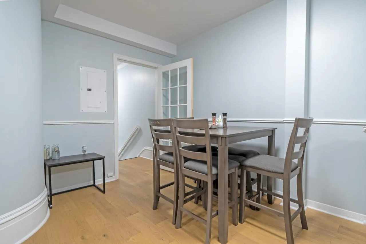 Stylish Downtown Apartment Halifax